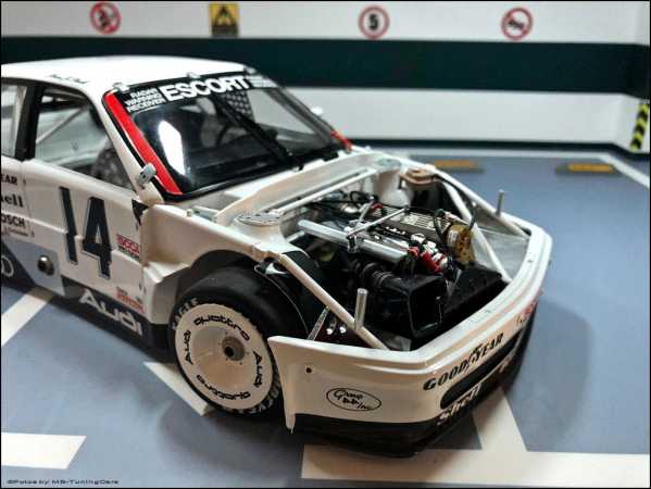 1:18 Tuning Scale Model Indoor Parking LED - Diorama