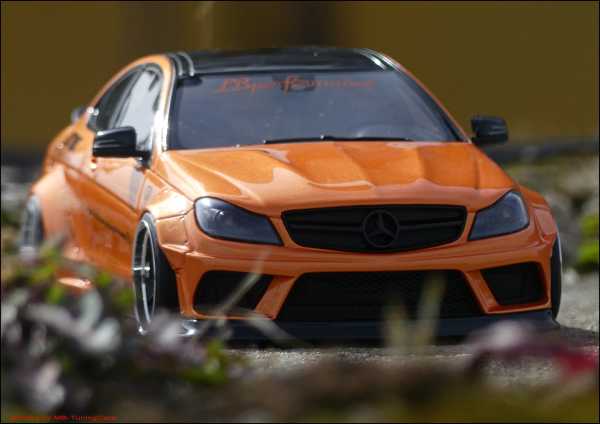 1:18 Tuning Mercedes C63 AMG Coupe - Liberty Walk Breitbau - Echt-Alu-Felgen