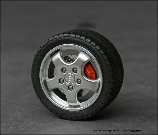 1:18 AUDI 80 RS2 B4 Avant Rim Size