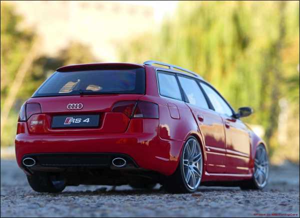 1:18 Audi A4 RS4 B7 Avant "Quattro" RED EDITION = FAHRBARES MODELL = RAR