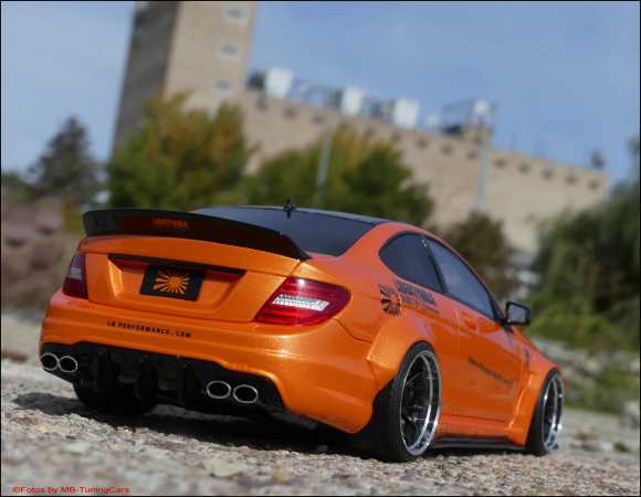 1:18 Tuning Mercedes C63 AMG Coupe - Liberty Walk Breitbau - Echt-Alu-Felgen