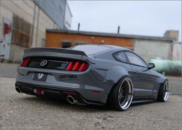 1:18 Ford Mustang Liberty Walk Breitbau