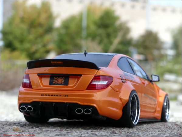 1:18 Tuning Mercedes C63 AMG Coupe - Liberty Walk Breitbau - Echt-Alu-Felgen