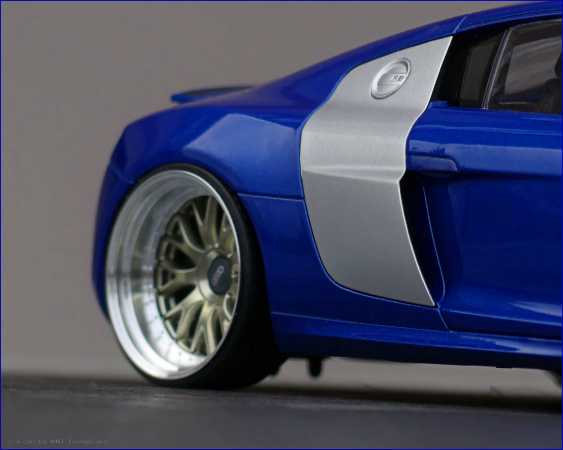 1:18 Audi R8 V10 FSi Coupe + Blau EDITION + Exklusiv Modell