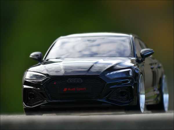 1:18 Audi RS5 B9 Coupe Black Edition Tuning + inkl. OVP