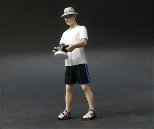 1:18 Paint Polish Boy Figure