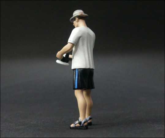 1:18 Paint Polish Boy Figure