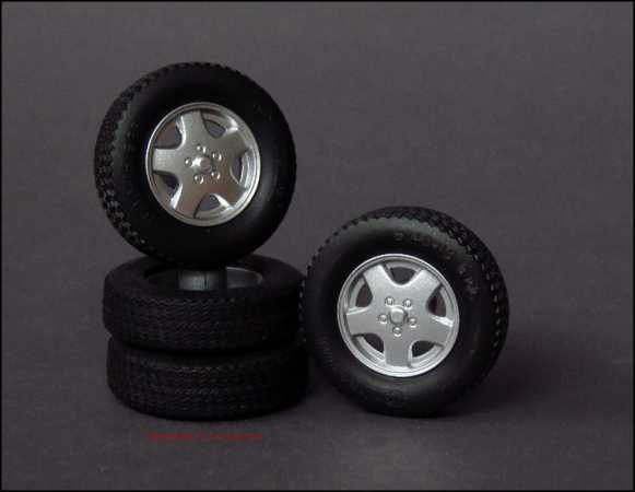 1:18 VW Bus T3 Multivan LLE 1992 Wheel Set