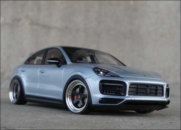 1:18 Porsche Cayenne Coupé S Grau Mod.2019 inkl.OVP