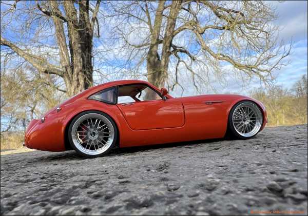 1:18 Wiesmann Coupe MF4 Orange Pro + BBS HMC ALUS inkl. VITRINE