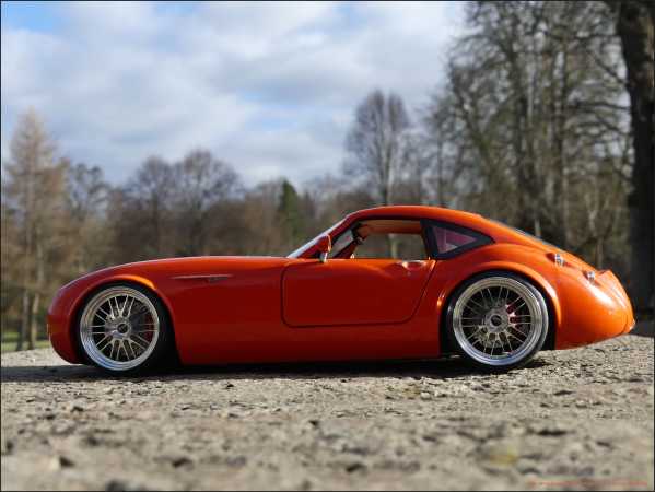 1:18 Wiesmann Coupe MF4 Orange Pro + BBS HMC ALUS inkl. VITRINE