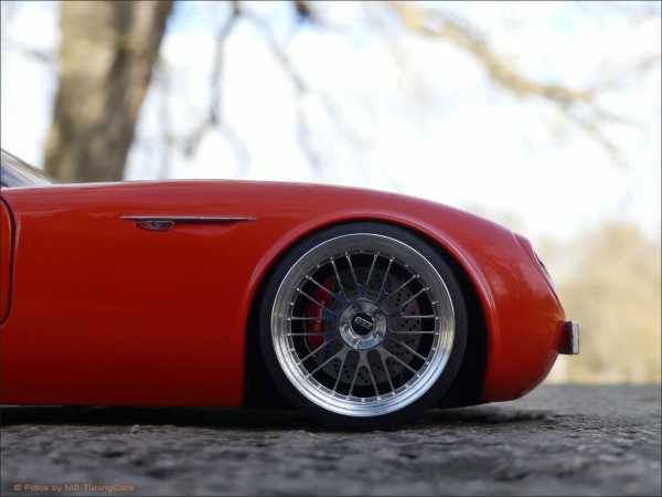 1:18 Wiesmann Coupe MF4 Orange Pro + BBS HMC ALUS inkl. VITRINE