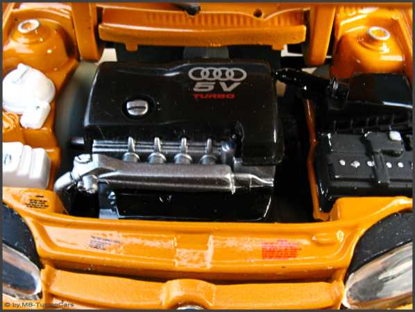 1:18 Audi 1.8 turbo Motorplatte