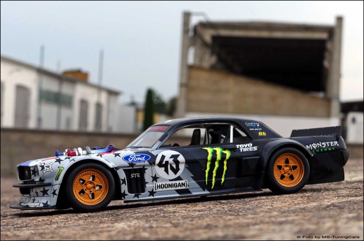 1:18 Ford Mustang 1965 Hoonigan V2 "KenBlock" USA EDITION